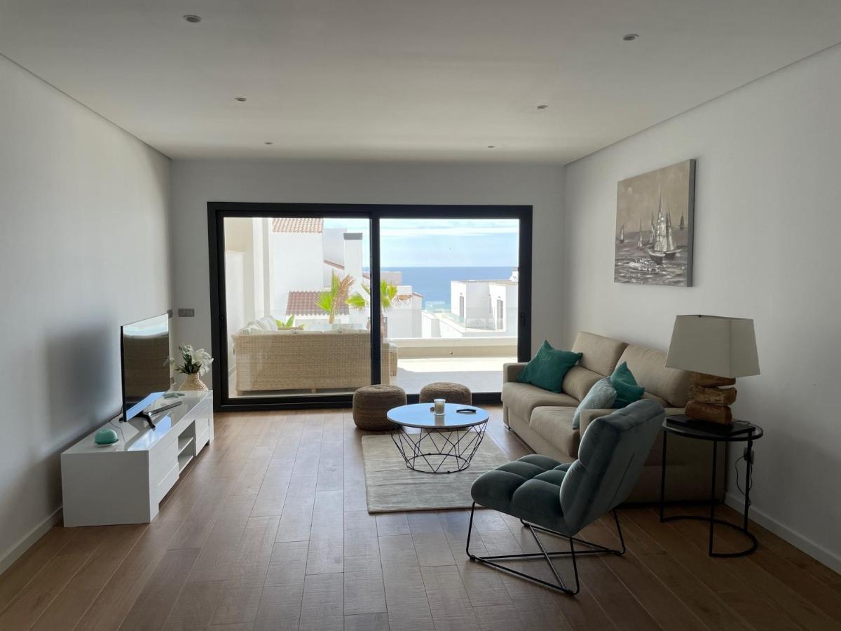 Modern 2 Beds Apartment In アルカイデサ エクステリア 写真